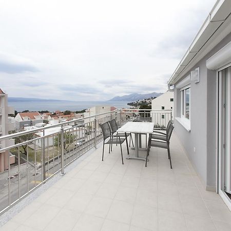 Apartments Villa Klara Baška Voda Eksteriør billede