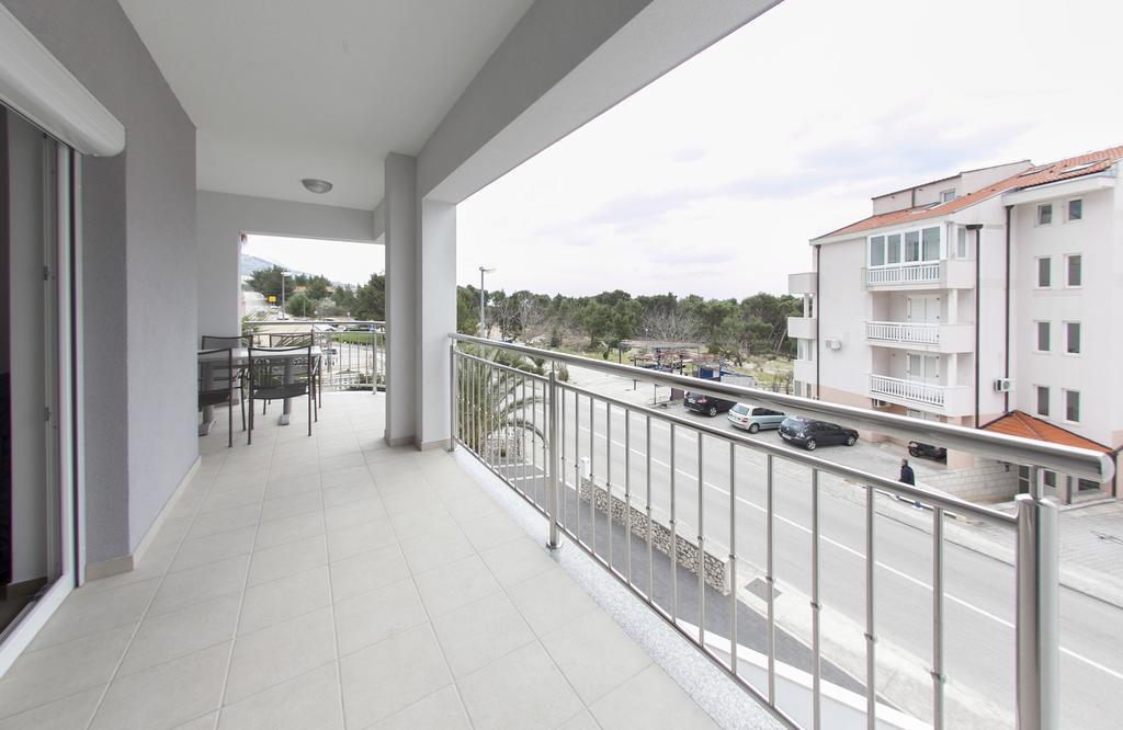 Apartments Villa Klara Baška Voda Eksteriør billede