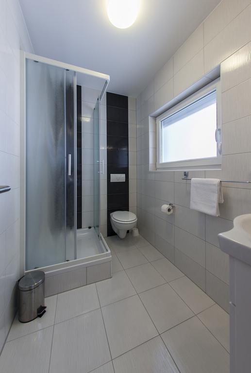 Apartments Villa Klara Baška Voda Eksteriør billede