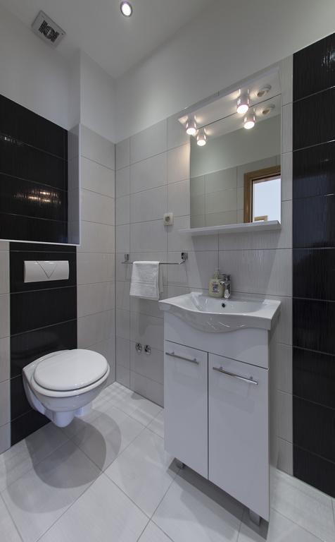 Apartments Villa Klara Baška Voda Eksteriør billede