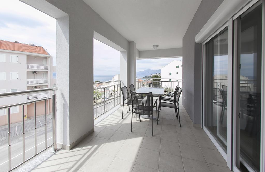 Apartments Villa Klara Baška Voda Eksteriør billede